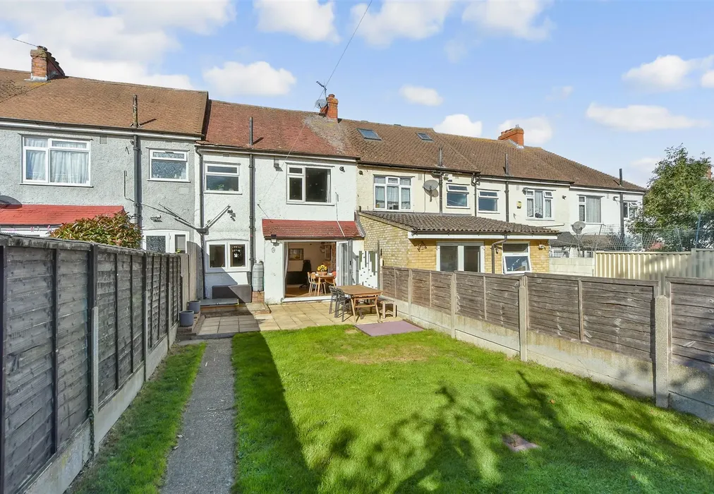 Rear Garden - Blenheim Avenue, Chatham, Kent - Wards of Kent