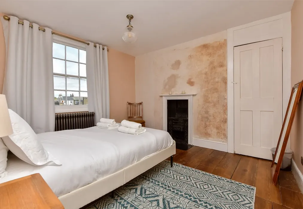 Bedroom 3 - Zion Place, Margate, Kent - Wards of Kent