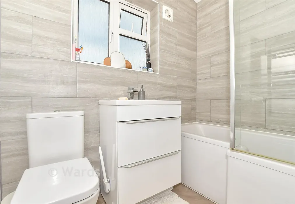 Bathroom - Winchs Garth, Staplehurst, Tonbridge, Kent - Wards of Kent