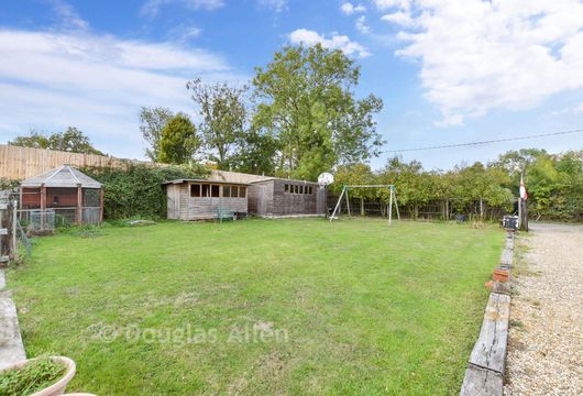 Curtis Mill Lane, Navestock, Romford, Essex - Wards of Kent