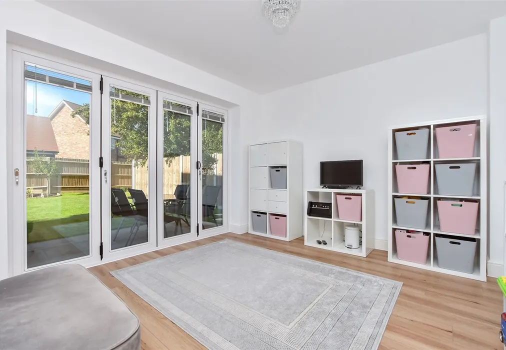 Snug - Lime Trees, Ramsgate, Kent - Wards of Kent