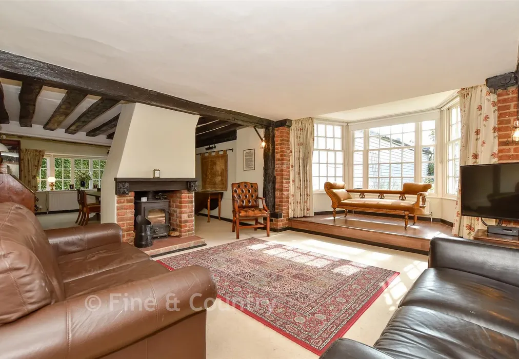 Sitting Area - Lambourne Road, Chigwell Row, Essex - Wards of Kent