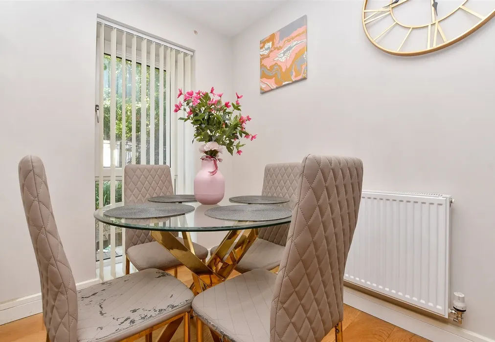Kitchen / Living Room - Woodcote Grove Road, Coulsdon, Surrey - Wards of Kent