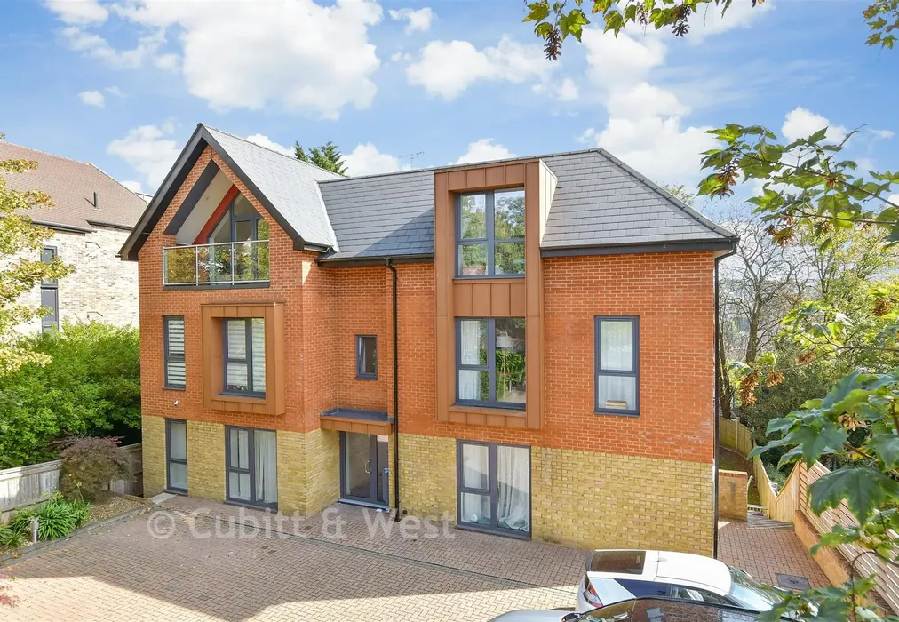 External (Web) - Woodcote Grove Road, Coulsdon, Surrey - Wards of Kent