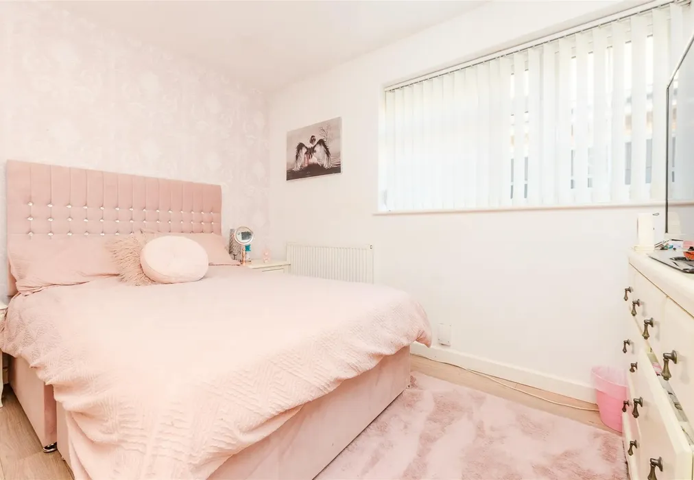 Bedroom 4 - Marling Way, Gravesend, Kent - Wards of Kent