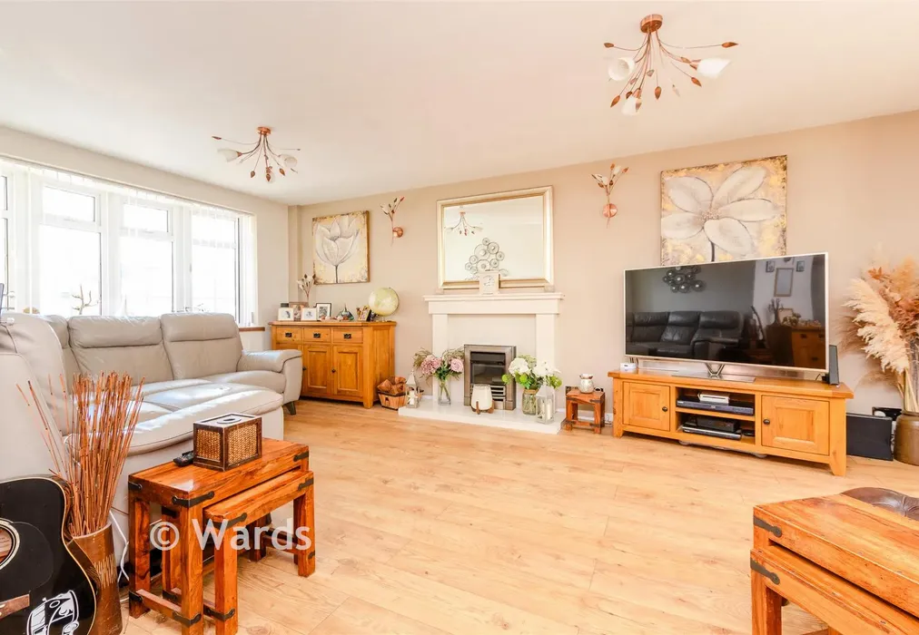 Lounge/Diner - Marling Way, Gravesend, Kent - Wards of Kent
