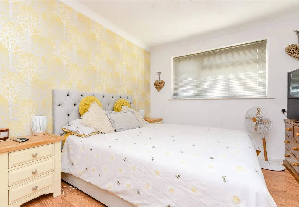 Bedroom 5 - Marling Way, Gravesend, Kent - Wards of Kent
