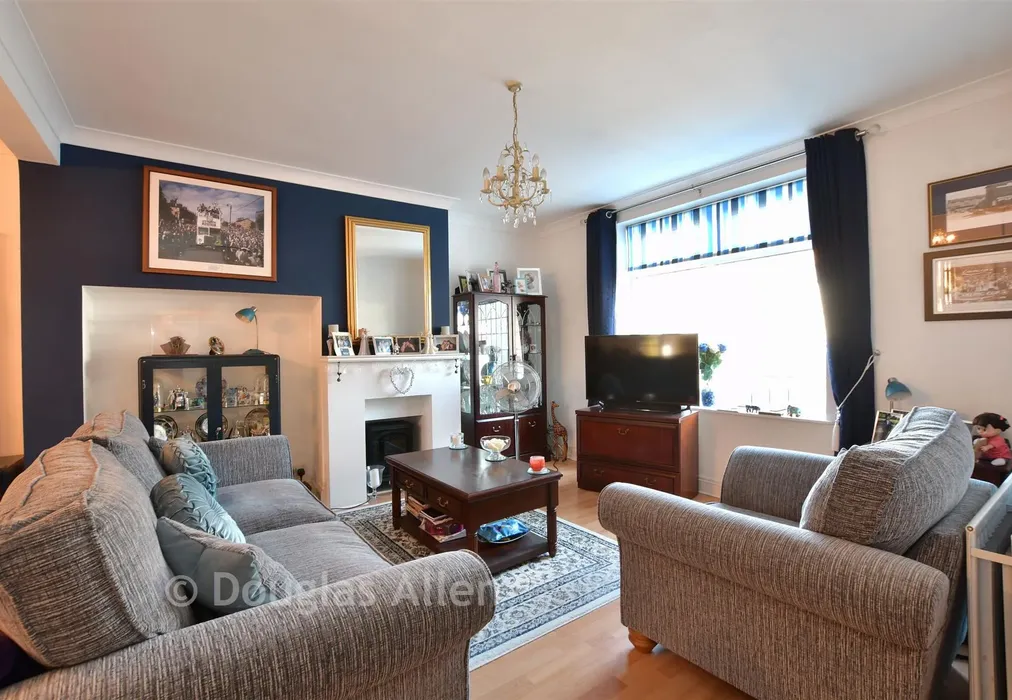 Lounge - Hunters Square, Dagenham, Essex - Wards of Kent