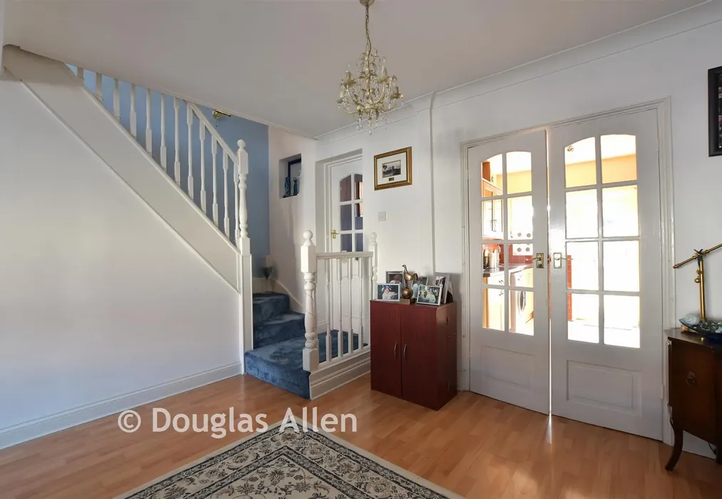 Lounge - Hunters Square, Dagenham, Essex - Wards of Kent