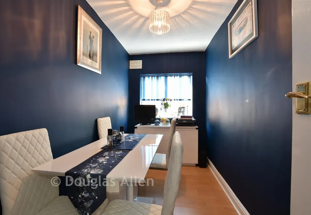 Dining Room - Hunters Square, Dagenham, Essex - Wards of Kent