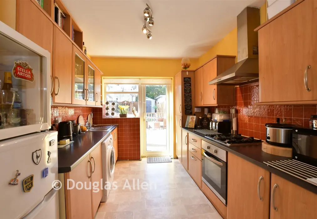 Kitchen - Hunters Square, Dagenham, Essex - Wards of Kent