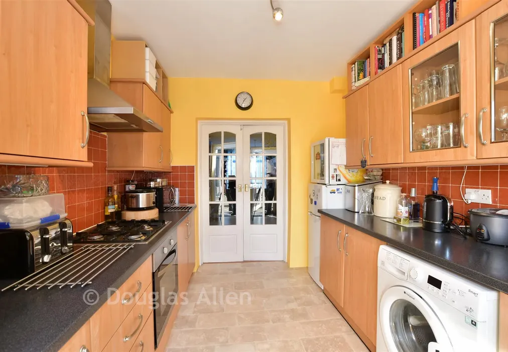 Kitchen - Hunters Square, Dagenham, Essex - Wards of Kent