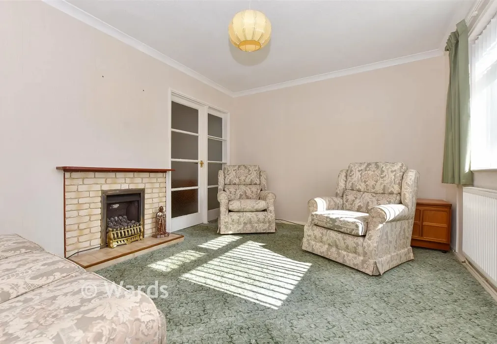 Lounge - Godwyn Road, Deal, Kent - Wards of Kent