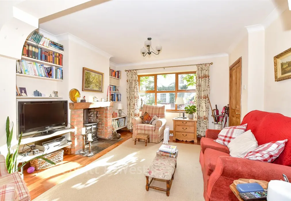 Lounge - North Street, Westbourne, West Sussex - Wards of Kent