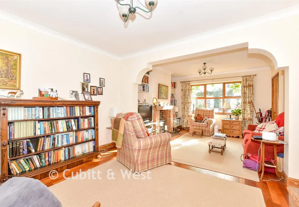 Family Area - North Street, Westbourne, West Sussex - Wards of Kent