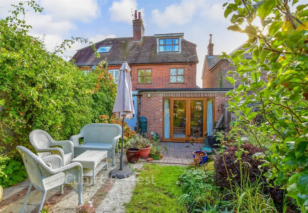 Rear Garden - North Street, Westbourne, West Sussex - Wards of Kent