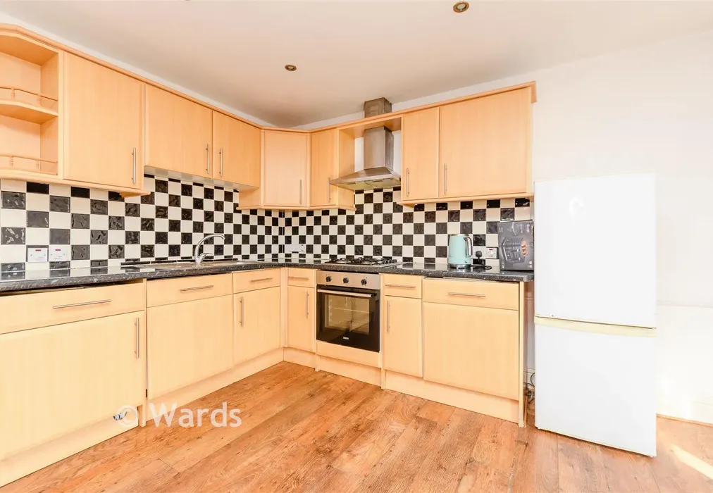 Lounge/Kitchen - Windmill Street, Gravesend, Kent - Wards of Kent