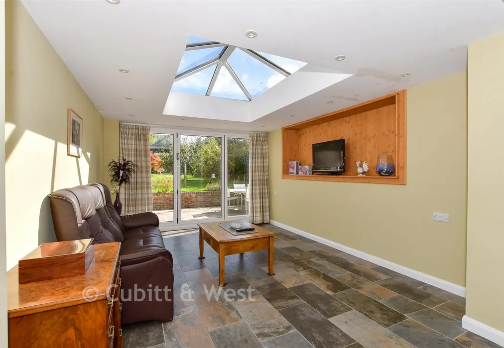 Kitchen/Dining/ Snug - Lewes Road, Horsted Keynes, West Sussex - Wards of Kent