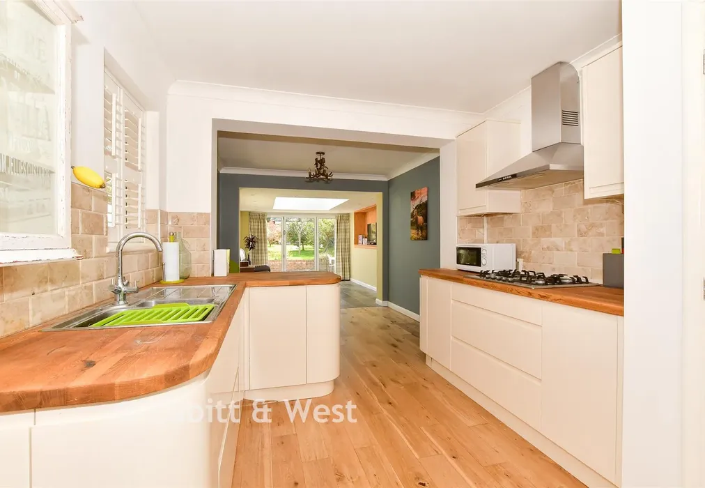 Kitchen/Dining/ Snug - Lewes Road, Horsted Keynes, West Sussex - Wards of Kent