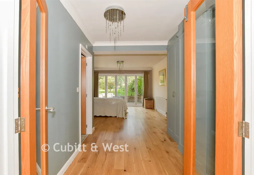 Bedroom 1 - Lewes Road, Horsted Keynes, West Sussex - Wards of Kent