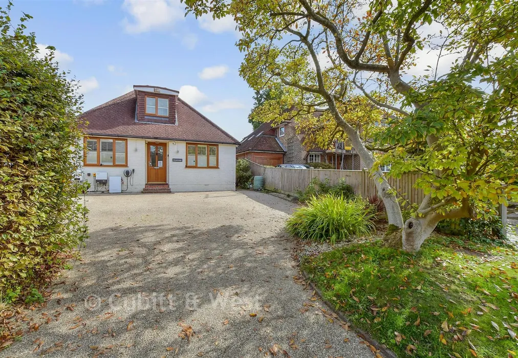 Driveway/Parking - Lewes Road, Horsted Keynes, West Sussex - Wards of Kent