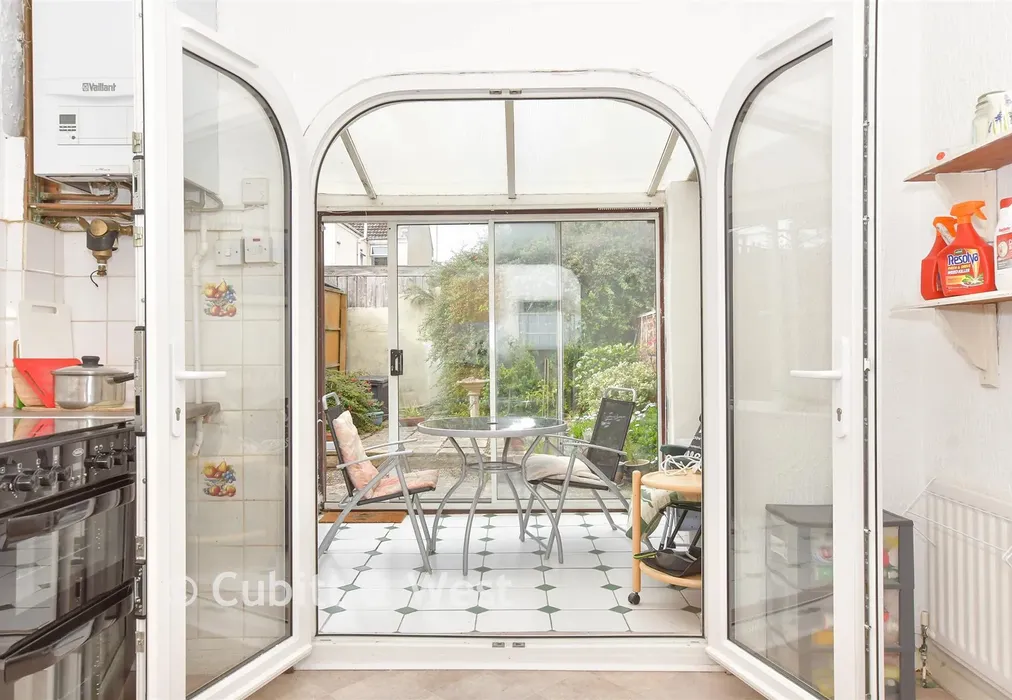 Internal Feature - Ringwood Road, Southsea, Portsmouth, Hampshire - Wards of Kent