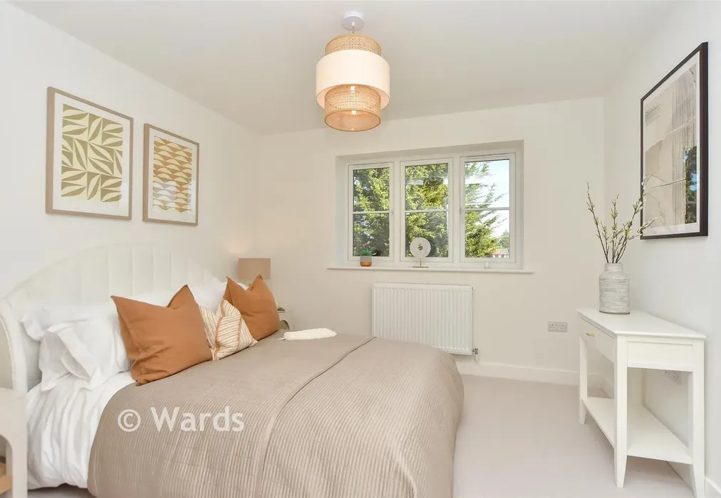 Bedroom 1 - Berengrave Lane, Rainham, Gillingham, Kent - Wards of Kent