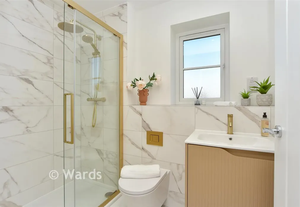 En-Suite Shower Room - Berengrave Lane, Rainham, Gillingham, Kent - Wards of Kent