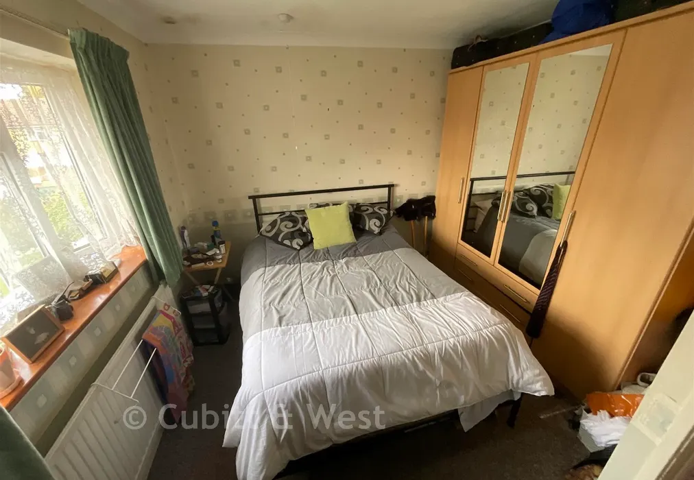 Bedroom - Maple Close, Crawley, West Sussex - Wards of Kent