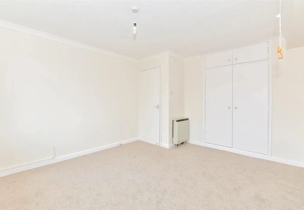 Bedroom 1 - Oaklands Road, Havant, Hampshire - Wards of Kent