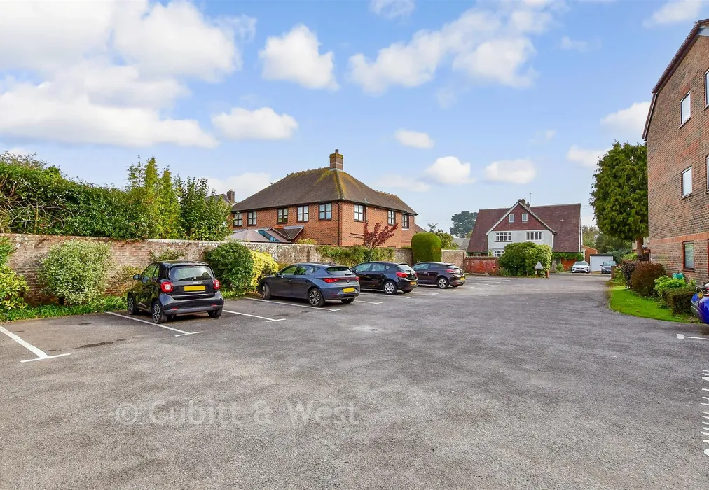 Driveway/Parking - Oaklands Road, Havant, Hampshire - Wards of Kent