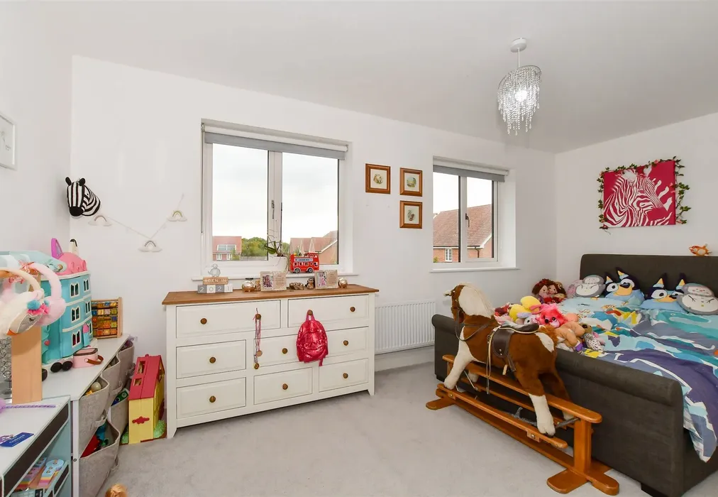 Bedroom 2 - Foxglove Drive, Crawley, West Sussex - Wards of Kent
