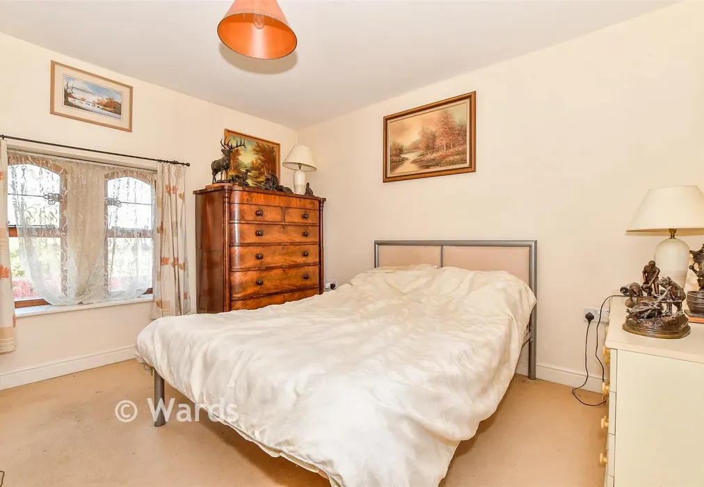 Bedroom 1 - Old School, Brenzett, Romney Marsh, Kent - Wards of Kent