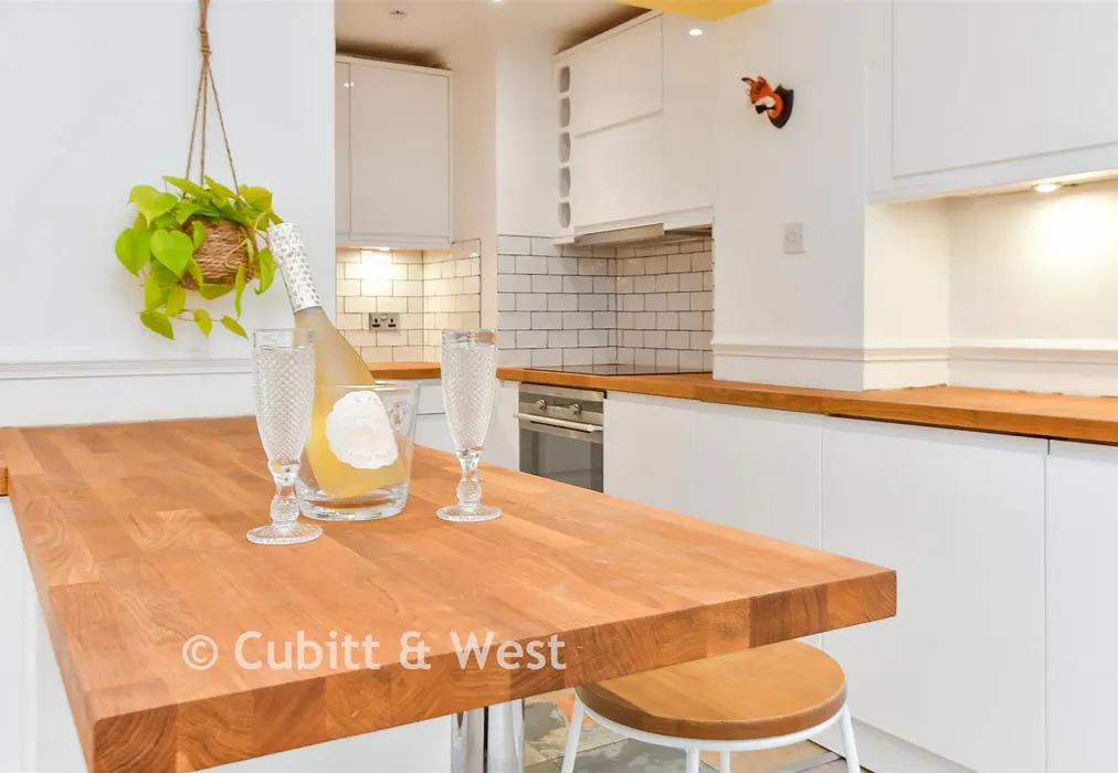 Internal Lifestyle Photograph - Belvedere Terrace, Brighton, East Sussex - Wards of Kent