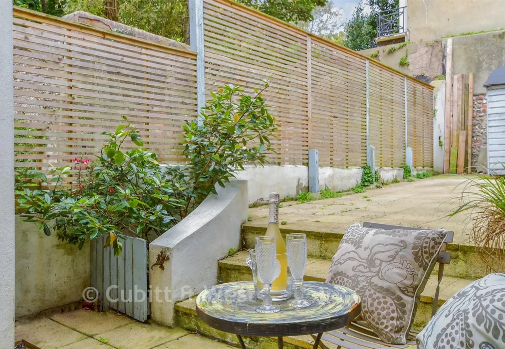 External Lifestyle Photograph - Belvedere Terrace, Brighton, East Sussex - Wards of Kent