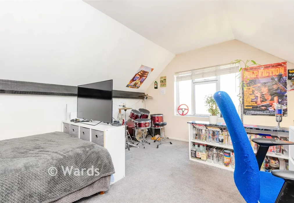 Bedroom 2 - Well Penn Road, Cliffe, Rochester, Kent - Wards of Kent