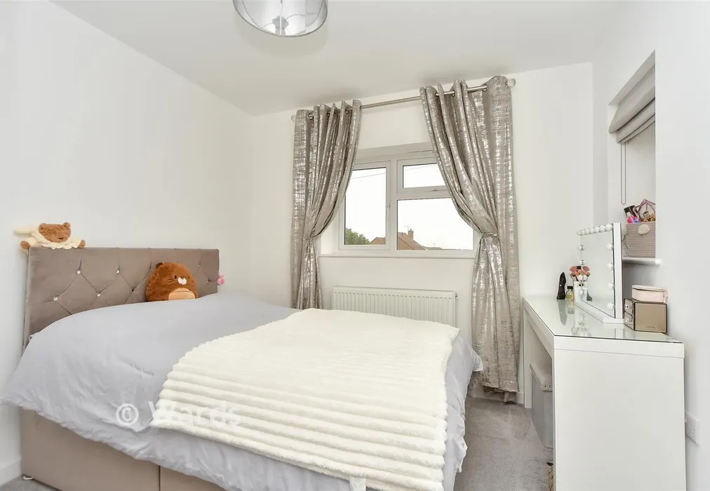 Bedroom 2 - Main Road, Queenborough, Sheerness, Kent - Wards of Kent