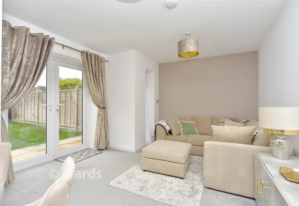 Lounge/Diner - Main Road, Queenborough, Sheerness, Kent - Wards of Kent