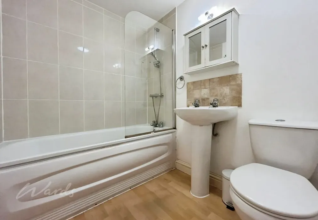 bathroom - Priory Road Tonbridge TN9 - Wards of Kent