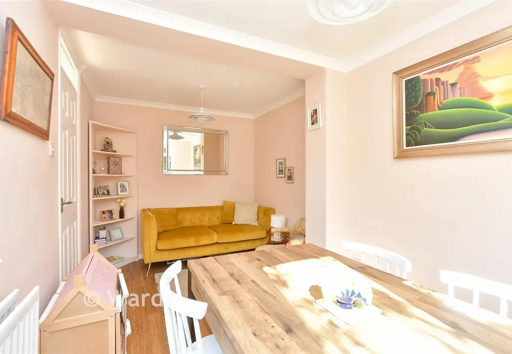 Snug/Dining Room - The Maltings, Rainham, Gillingham, Kent - Wards of Kent