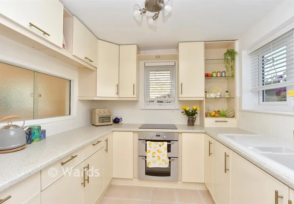Kitchen - The Maltings, Rainham, Gillingham, Kent - Wards of Kent