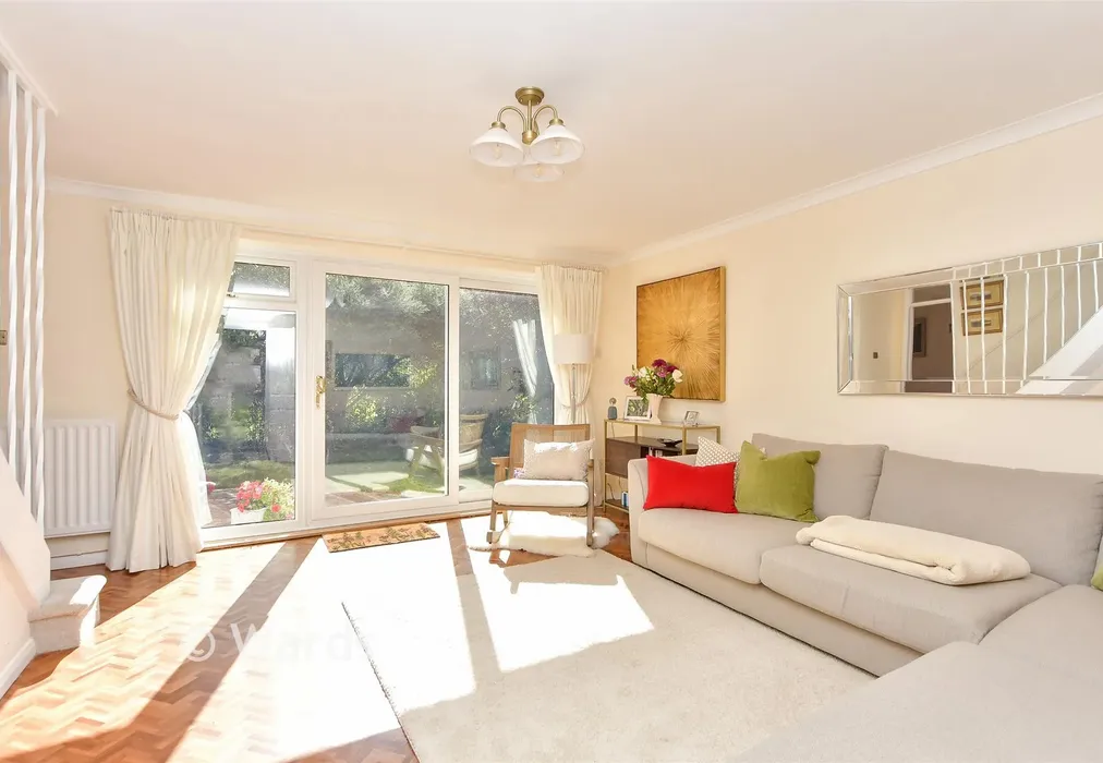 Lounge - The Maltings, Rainham, Gillingham, Kent - Wards of Kent