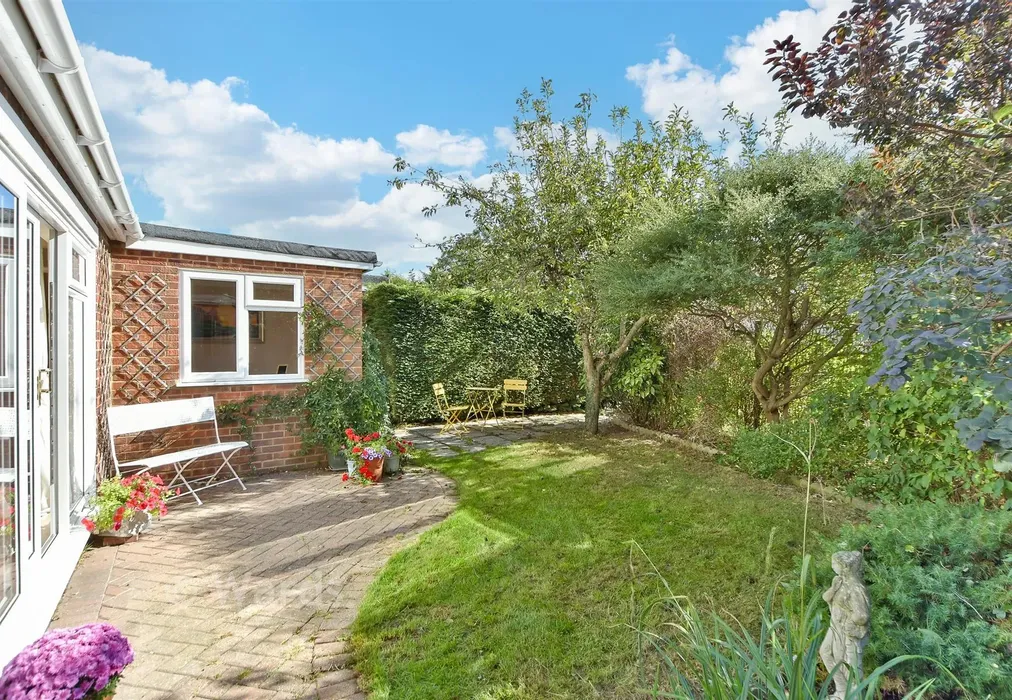 Rear Garden - The Maltings, Rainham, Gillingham, Kent - Wards of Kent