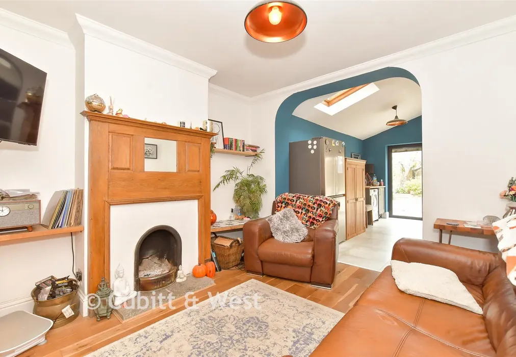 Sitting Area - Rowlands Avenue, Waterlooville, Hampshire - Wards of Kent