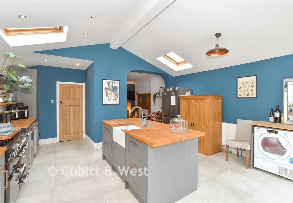 Kitchen - Rowlands Avenue, Waterlooville, Hampshire - Wards of Kent