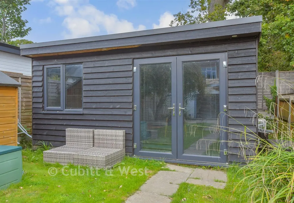 Workshop/Outbuildings - Rowlands Avenue, Waterlooville, Hampshire - Wards of Kent