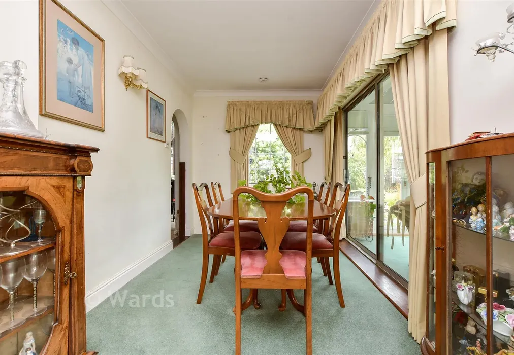 Lounge - Maydowns Road, Chestfield, Whitstable, Kent - Wards of Kent