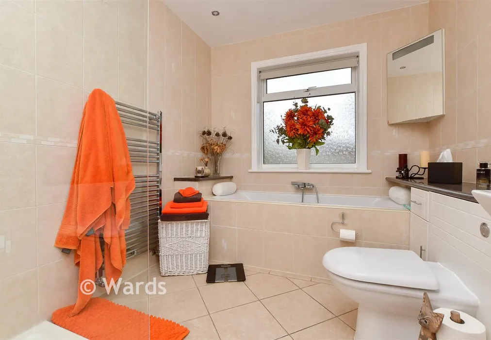 Bedroom 2 - Maydowns Road, Chestfield, Whitstable, Kent - Wards of Kent