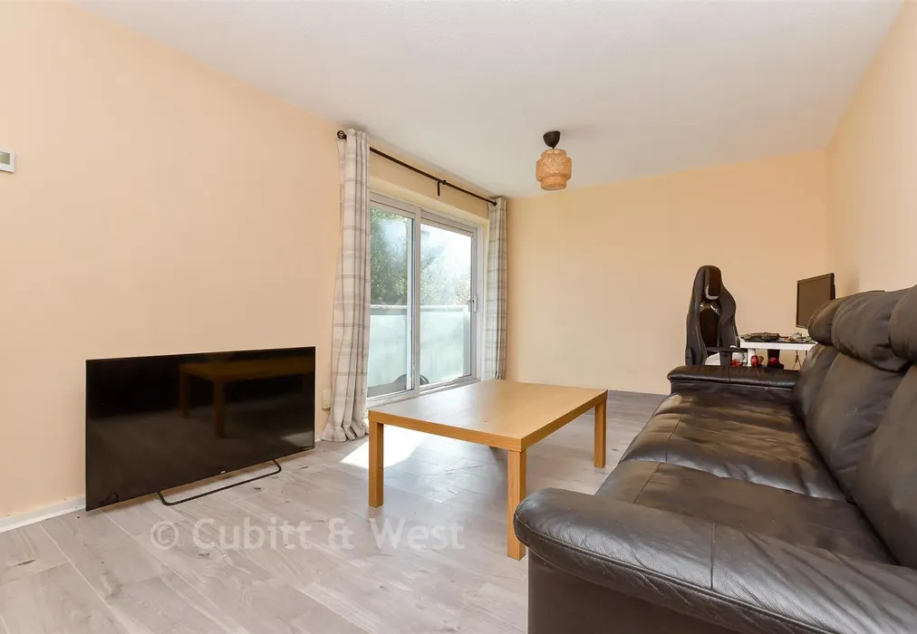 Lounge - Basinghall Gardens, Sutton, Surrey - Wards of Kent