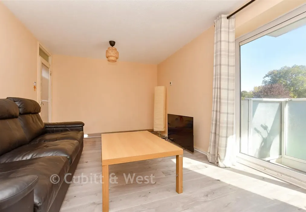 Lounge - Basinghall Gardens, Sutton, Surrey - Wards of Kent